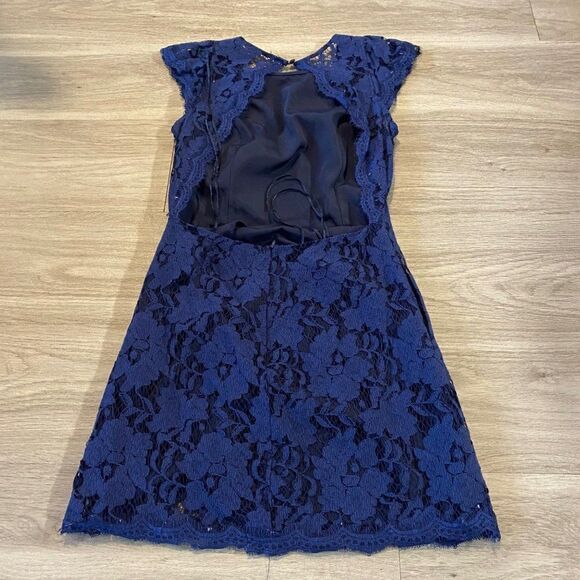 Navy blue, sleeveless lace open back mini dress size small - Picture 3 of 10
